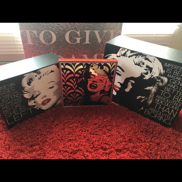 Marilyn Monroe bundle - Picture 2 of 4